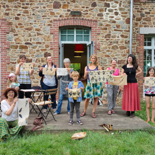 Atelier collectif Tataki Zome - Empreintes Végétales Atelier collectif Tataki Zome - Empreintes Végétales