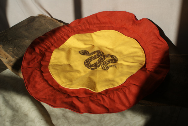 Aumonière Serpent - Huiles essentielles - L'Aubépine Aumonière Serpent - Huiles essentielles - L'Aubépine